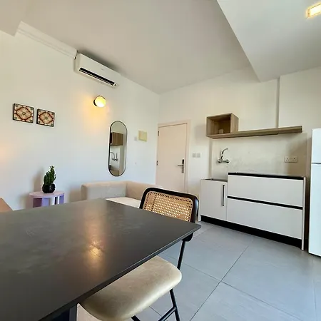 94 Hostel *