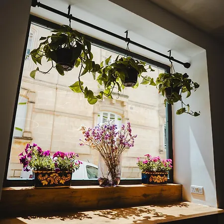 People & Places Hostel *