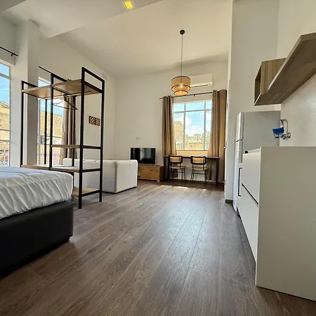 People & Places Hostel *