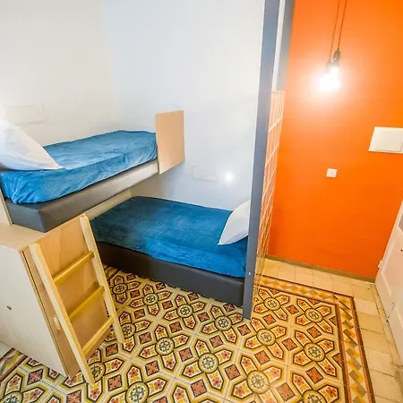 Hostel People & Places Sliema