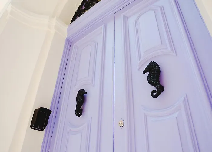 People & Places Ostello