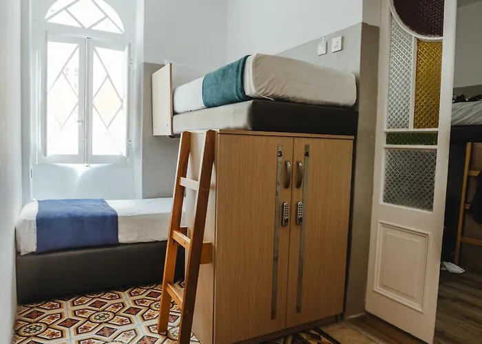 Ostello People & Places