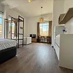 People & Places Hostel *