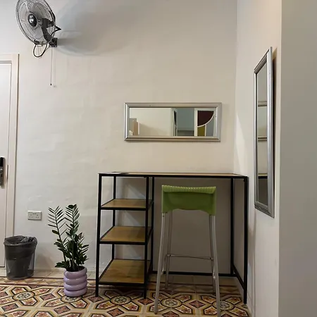 People & Places Hostal
