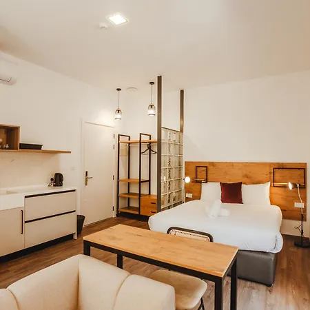 Hostel People & Places *