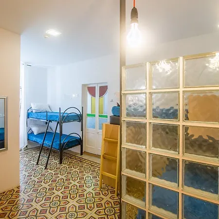 Hostal People & Places Sliema