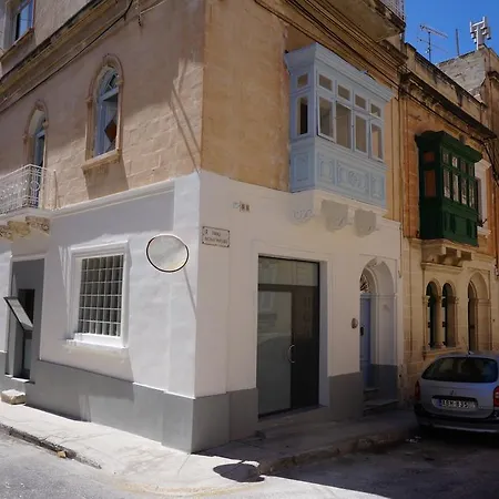 People & Places Sliema