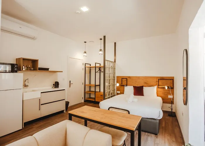 Hostel People & Places *