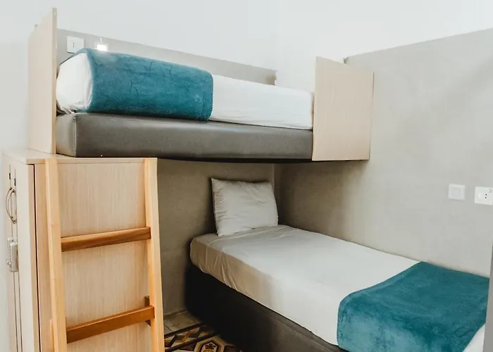 People & Places سليمة