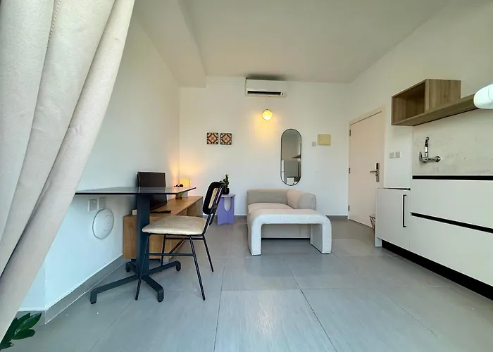 Hostel People & Places Sliema