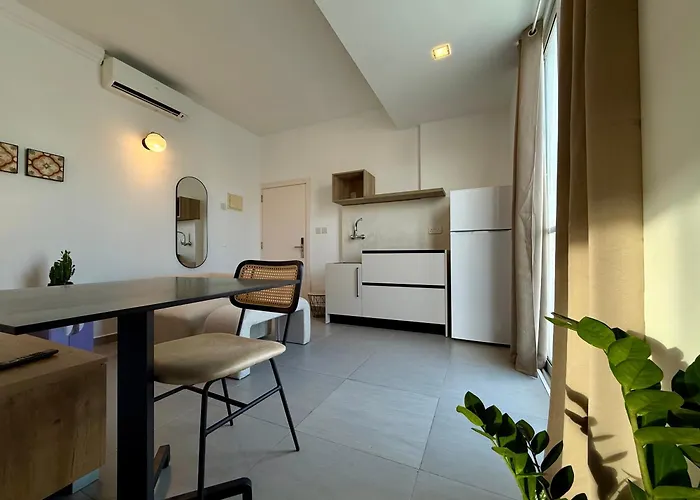 People & Places سليمة