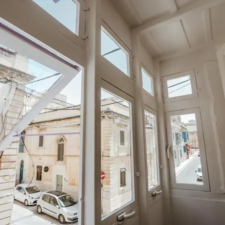 People & Places Sliema