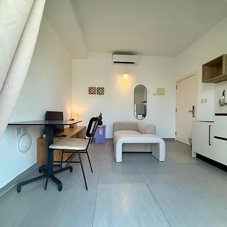 Hostel People & Places Sliema