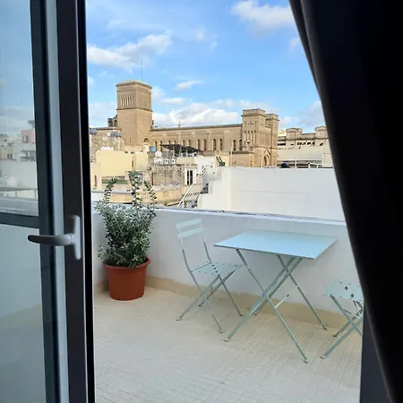 Hostel People & Places