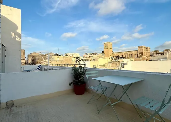 People & Places Hostel Sliema