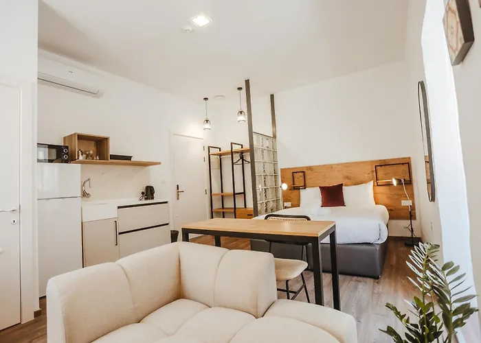 People & Places Hostel Sliema