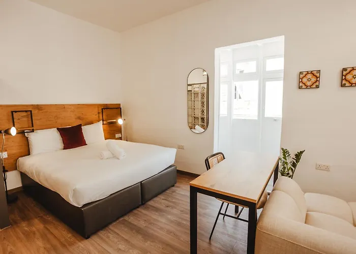 People & Places Hostel *