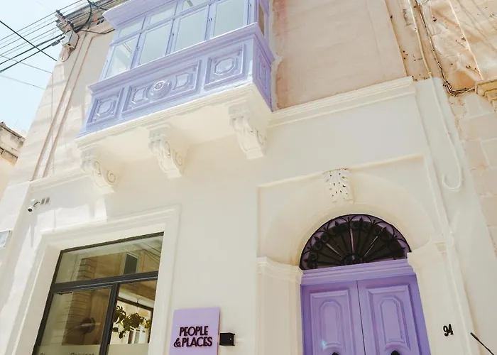 Hostel People & Places Sliema