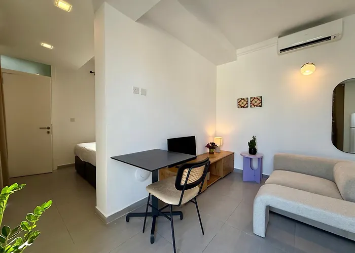 People & Places Hostel *